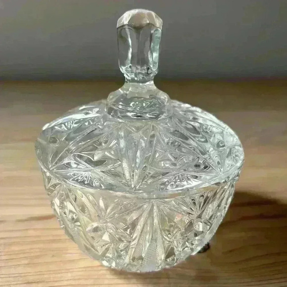 Mid Century Cut Crystal Etched Tray With Matching Creamer And Sugar Bowl W/Lid - Picture 4 of 9